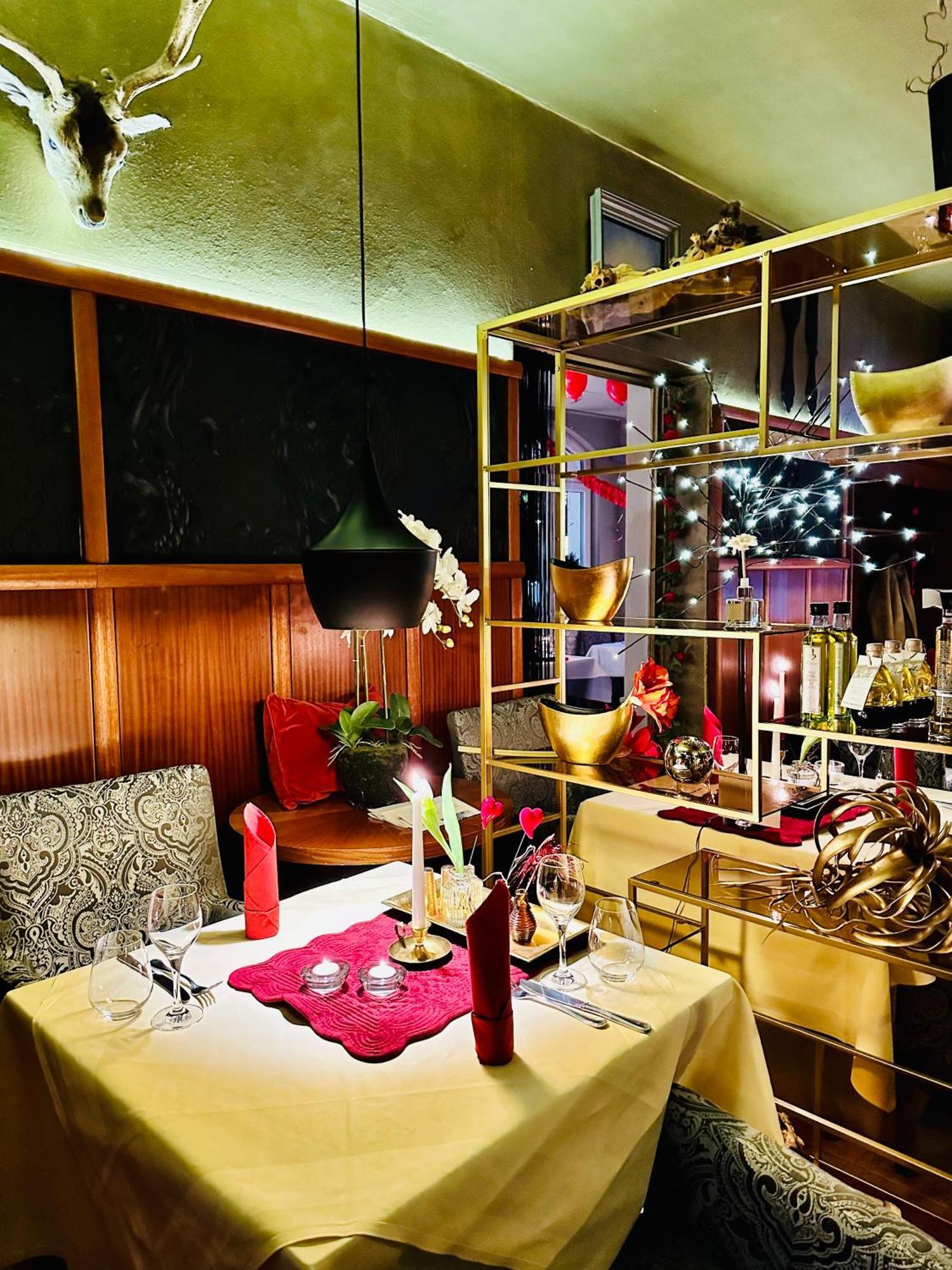 Zu Den Linden - Radebeul Pension Mit Restaurant ภายนอก รูปภาพ